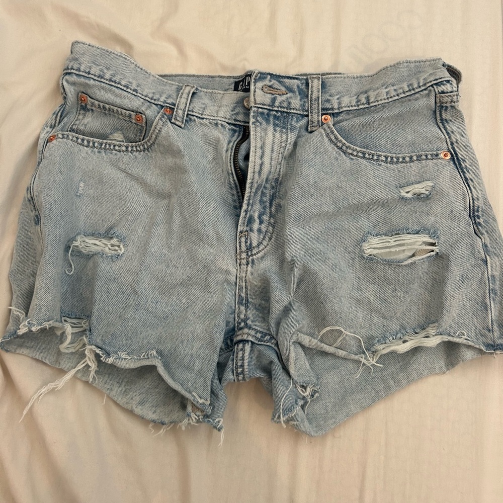 GAP Light wash mid rise denim shorts